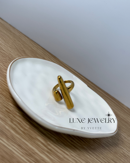 Luna Bar Ring